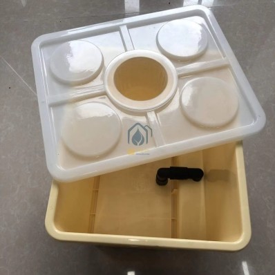 Food Grade PP Hydroponic Planting System 11L Dutch Bucket System For Growing Vegetables