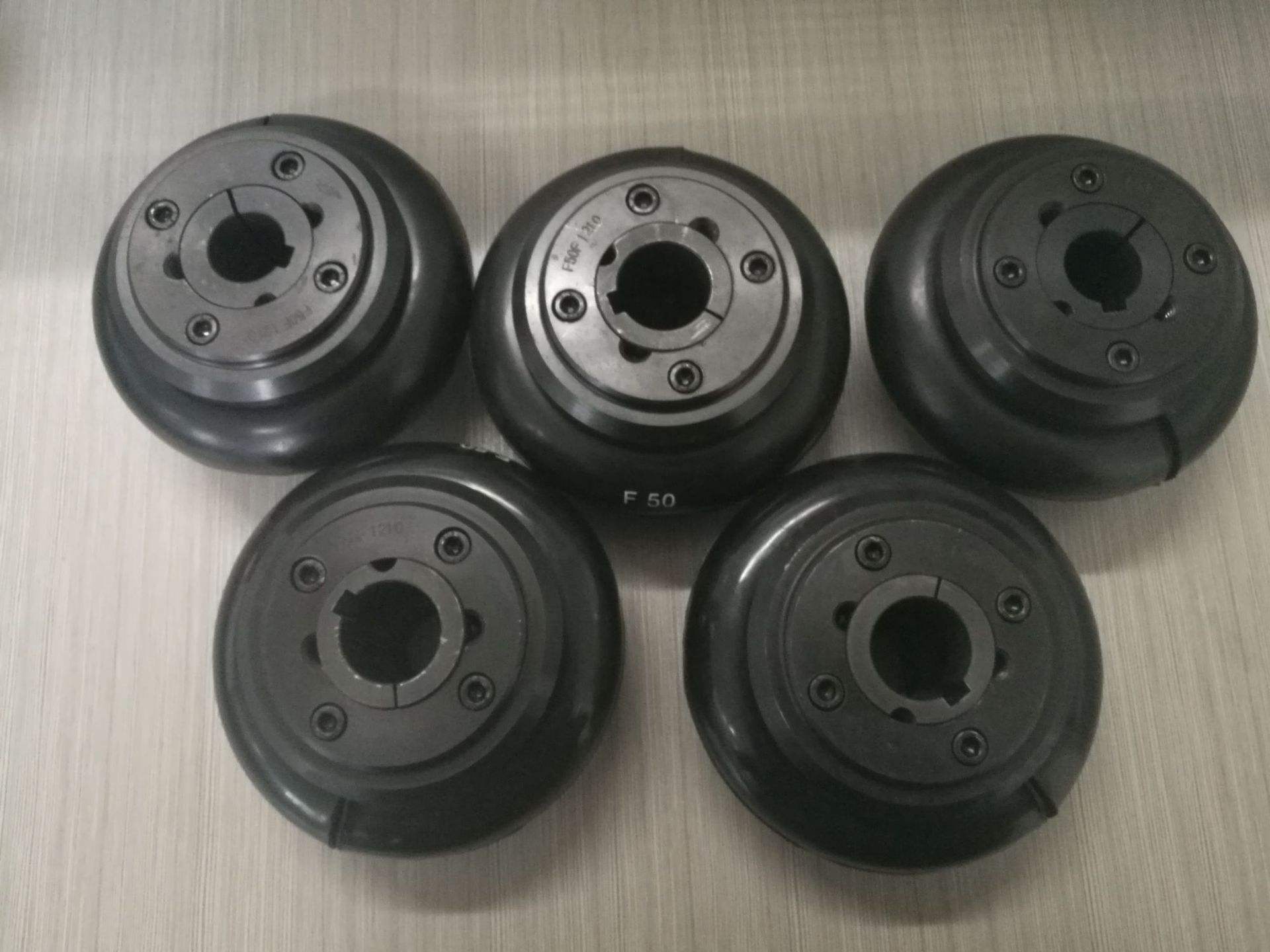 F40 Rubber Flexible Tyre Coupling F80 F90 F100 F110 F120 F180 F200 F220