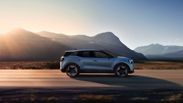 Ready To Go Pure Electric Crossover Ford Explorer AWD With 532km WLTP 250kw/340P.s Motorpower And Top Speed 180km/h