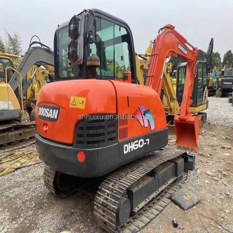 New Good sales of second-hand excavator Doosan DH60W DX70 DX225/wheeled excavators 80 %new Used excavator