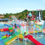 Family Children Water Park Playground with Fiberglass Slide for Fun