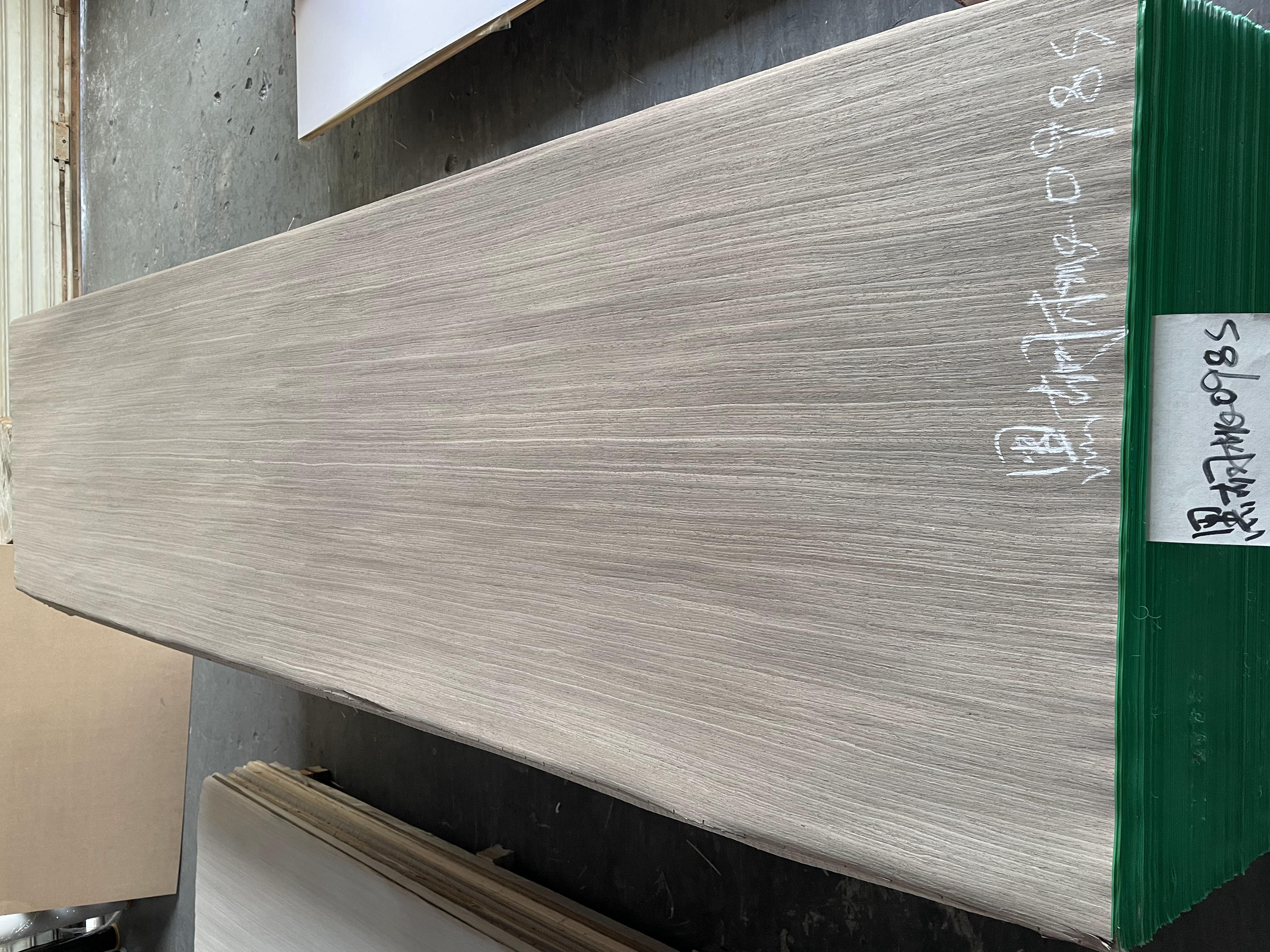 Factory Direct Decorative Wood Veneer Engineered Veneers Sheet Walnut Artificial Veneer for Furniture