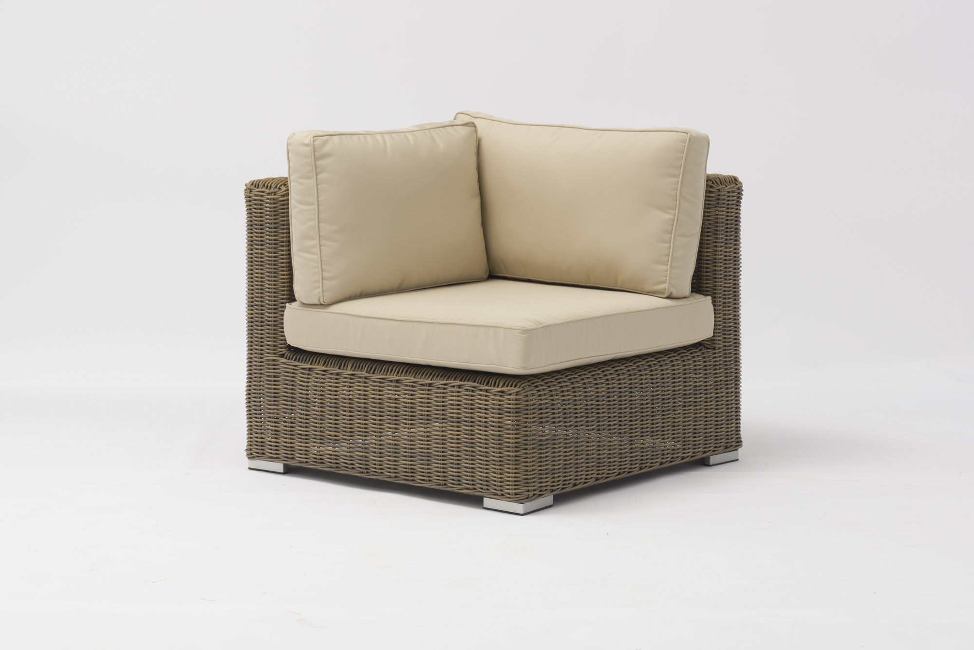 Comfortable Patio Furniture Aluminum and Pe Rattan Garden Sofa Set for Waterproof Outdoor