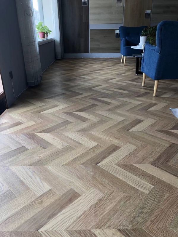 5.0mm Colour Fast To Sunlight SPC Herringbone Floor Click Lock Vinyl Plank Flooring
