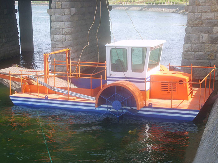 Light Flexible 9 Cubic Capacity Eco Harvester For Moderate Water Areas