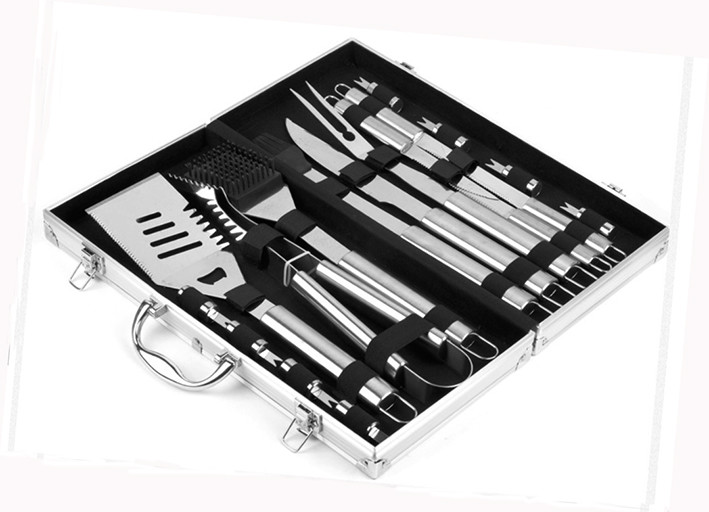 Wholesale Small Quantity 18PCS Stainless Steel BBQ Tool With Aluminum Box For Outdoor Tool