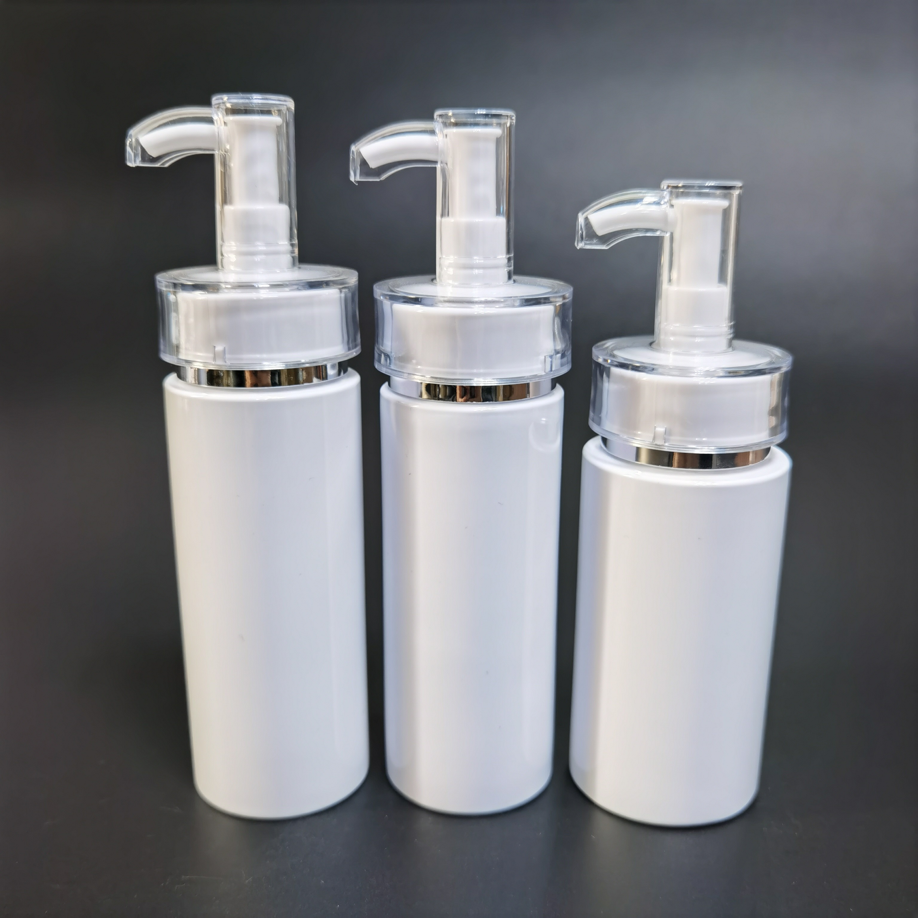 Wholesale Green 300Ml Pet Shower Gel Shampoo Bottle W/ Pump Head Plastic Packaging