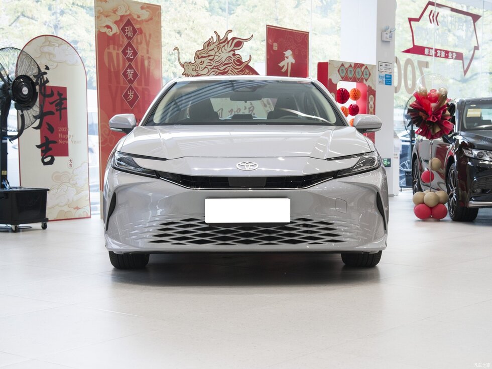 2024 Toyota Camry 4-Door Sedan 5-Seater GacT oyota 2.0 HGVP Luxury Version Sedan with 2825mm Wheelbase