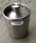 2L growler min keg with screw cap on top