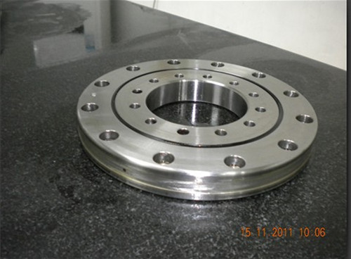 Cross roller bearing RU124