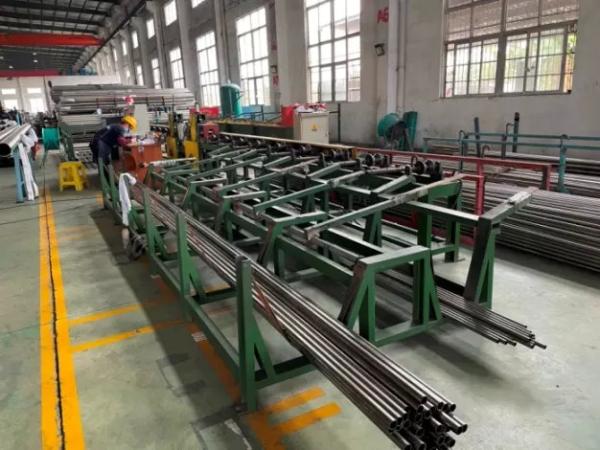 Cheap SS304 316 Mirror Polished SS Steel Pipe AISI For Building ISO9001 for sale