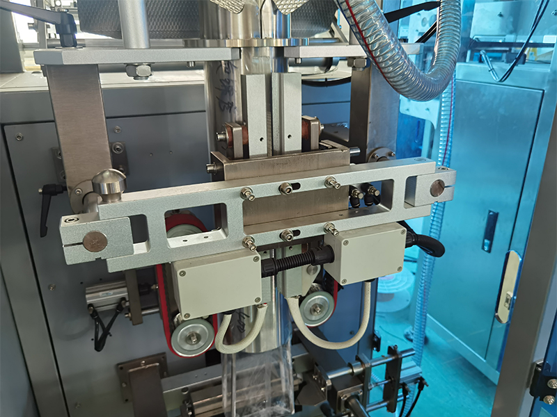 0.12mm VFFS Packaging Machine 520mm 60bags/min Coffee Powder