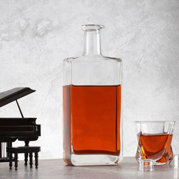 Healthy Lead Free Glass Whiskey Decanter Bottle With Square Brandy Glass And