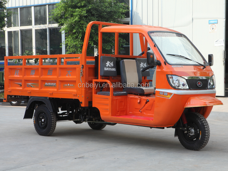 32Ah Storage Battery Heavy Duty Closed Cabin Adult Tricycle with Keel 40*100mm Frame