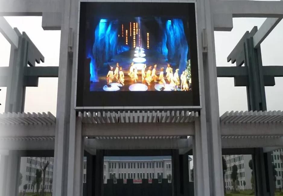 CE P4 P5 Waterproof Large Outdoor LED Screen 7400nits Roof Building Led Panel