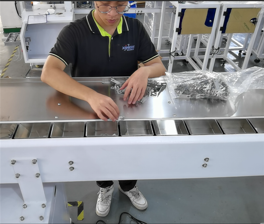 Manual Feeding Screw And Nut Semi-Automatic Packaging Machine Hardware Fittings Packing Machine Screws Bolt Packing Machine
