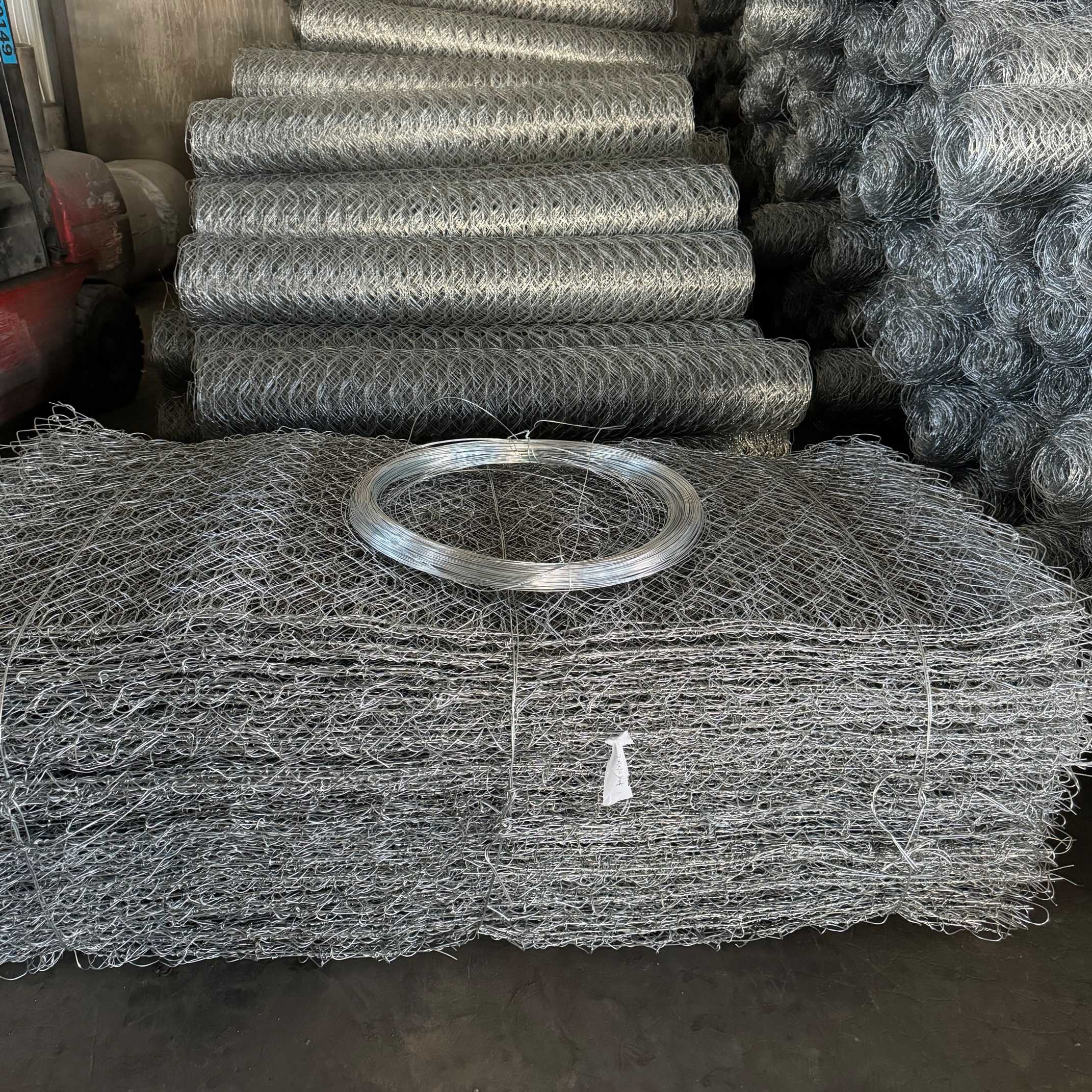 Riverbank Slope Protection Double Weave Anti Corrosion Flood Defense Gabion Mattress ASTM A975