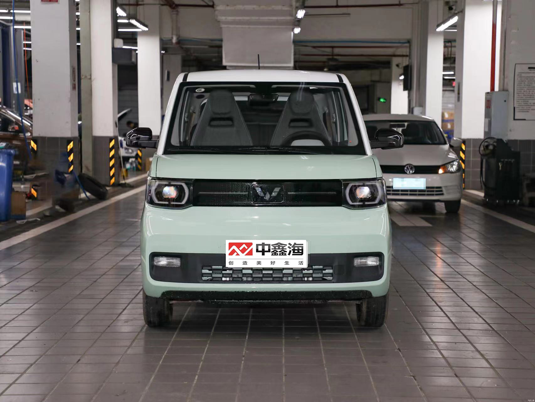 Energy Electric City Logistics Vehicle On Sale Hongguang MINIEV2022 Macaron Fashion 120KM ternary lithium