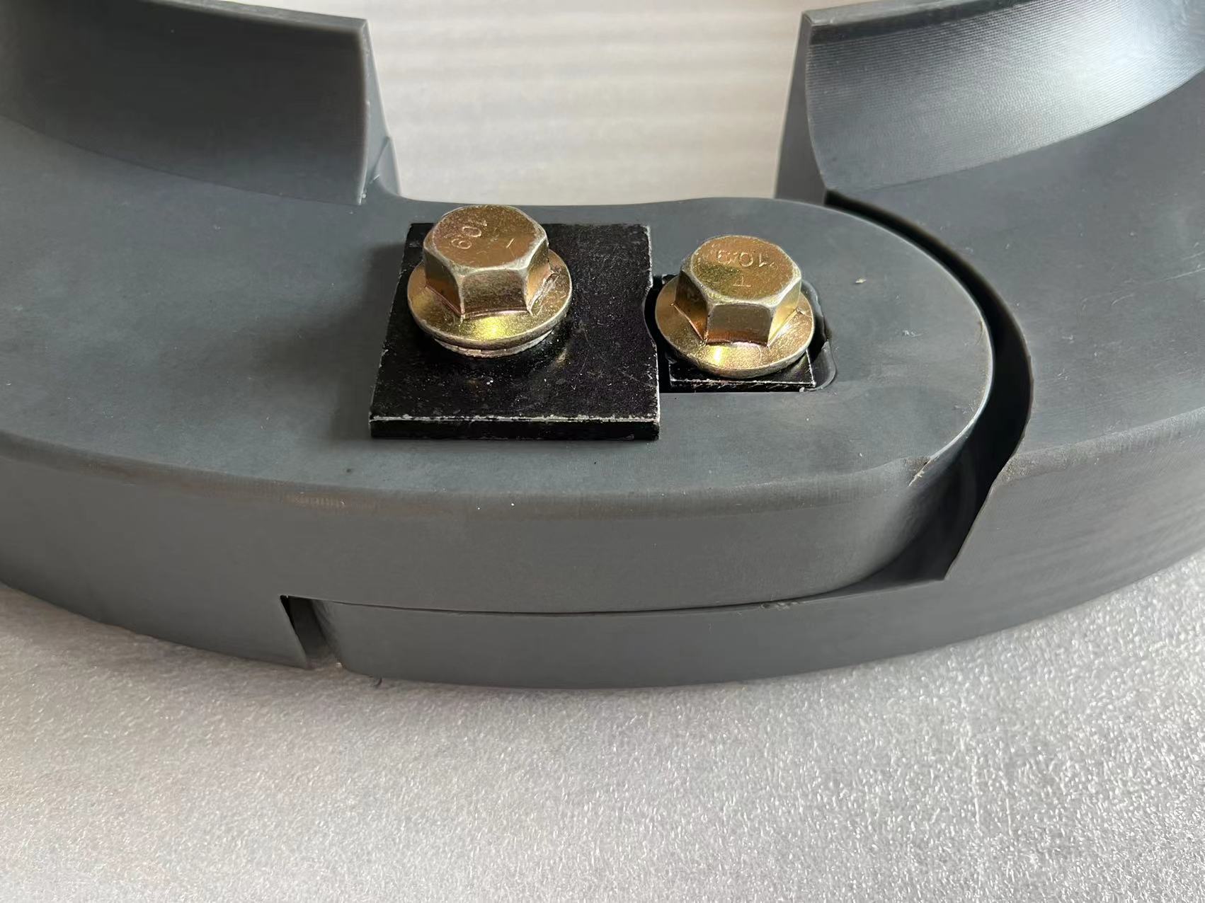 Modified Vehicle Run Flat Wheel Inserts Blowout Protection Military Run Flat Inserts