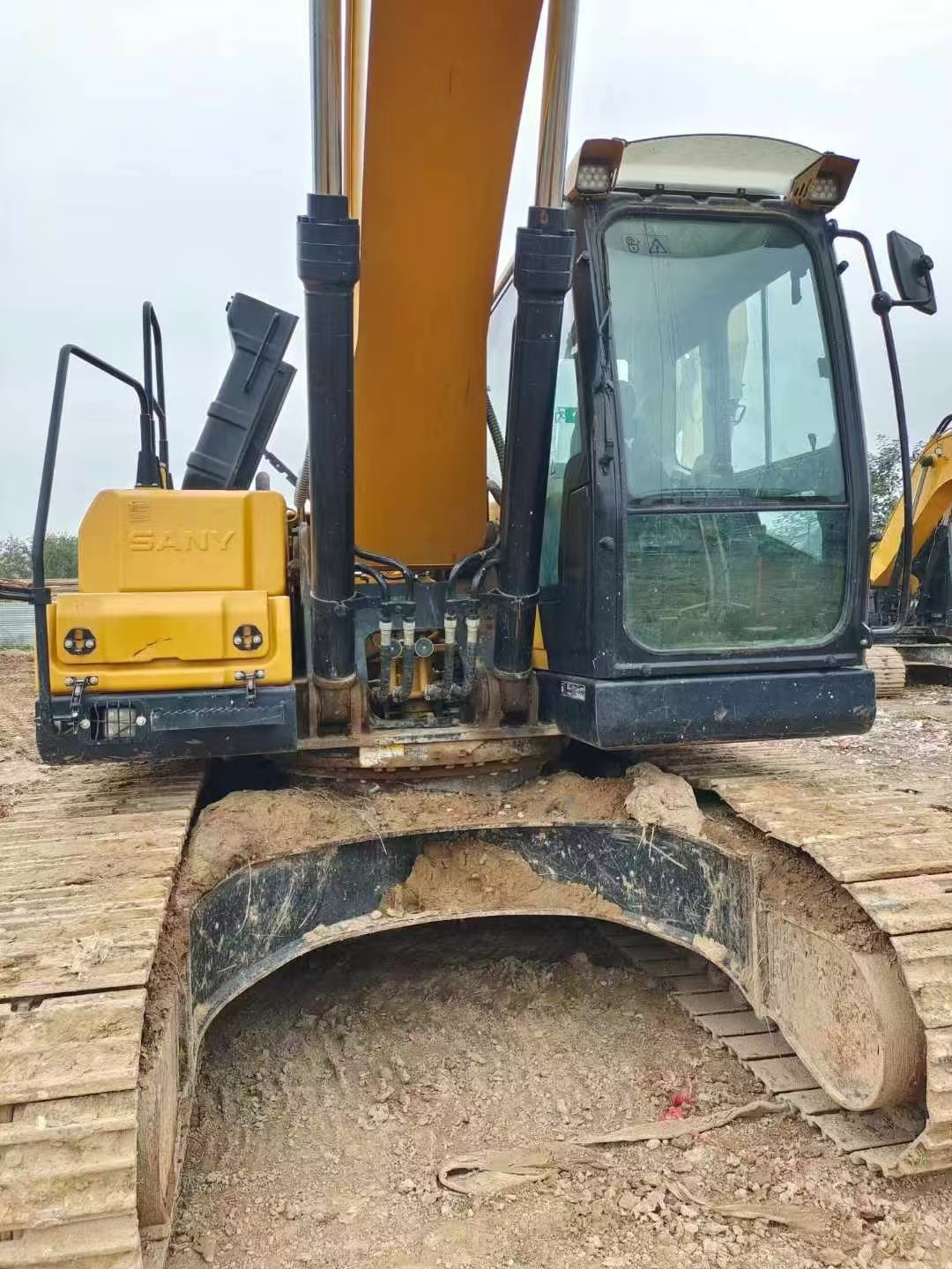 Used Large Excavator Sany 215c Construction Machine With Low Working Hours