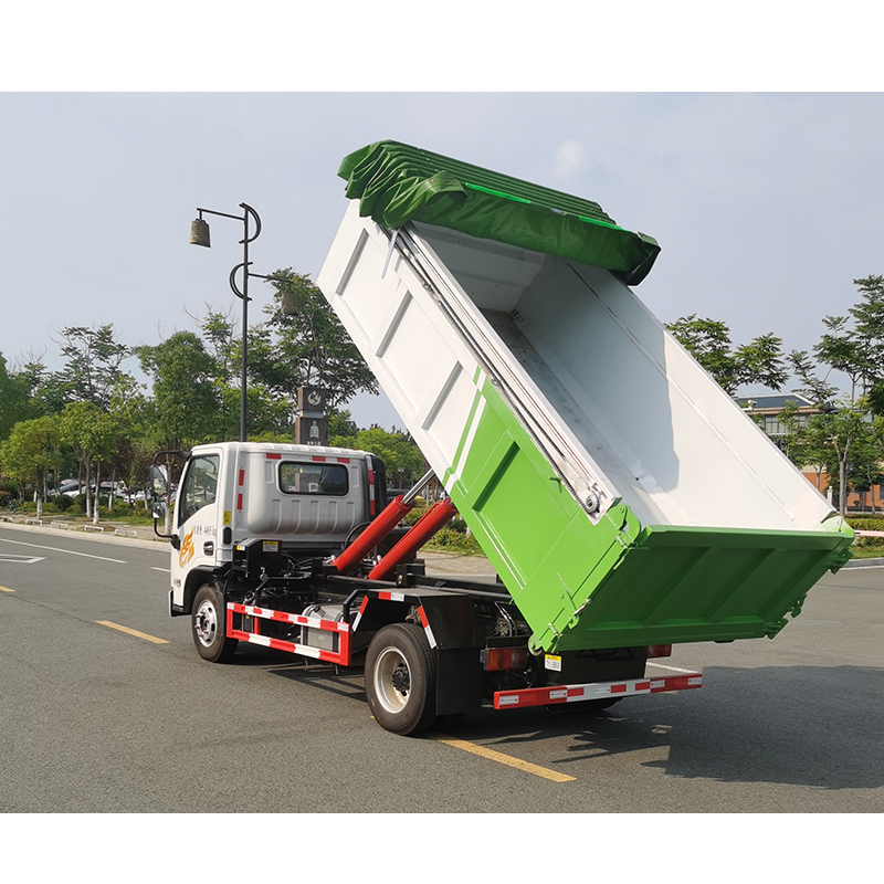 4X2 Drive Wheel Chinese HOWO 6-8 CBM Hook Arm Hydraulic Lift Containers Garbage Truck For Environmentally Friendly Hotels