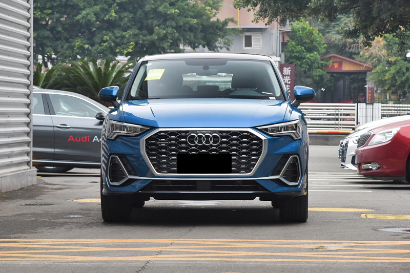 Q3 Sportback 2024 2023 35 40 45 TFSI RS 5 Seats Compact SUV 200km/h 1.5 2.0 T Gasoline Petrol Car for Audi LED Headlight