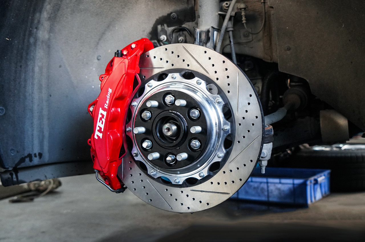 TEI Racing BBK P60NS 6 Piston Forged two - pieces Caliper Brake Kit For Cadillac XT5 19 Inch Wheel Front