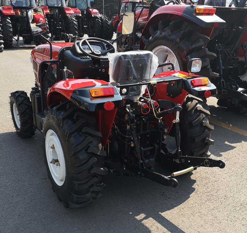 YTO four wheeled farmer tractor SG604G 60 horsepower four-drive