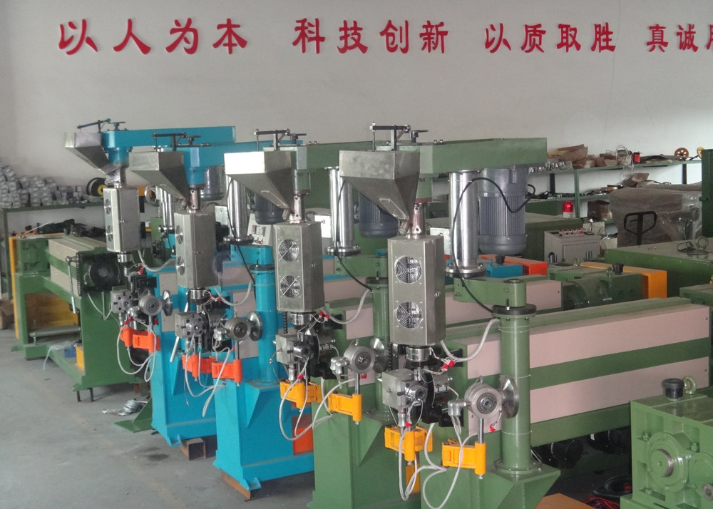 Electric Wire Extruder Machine Cable Extruder Line 200-400 Meters/Min