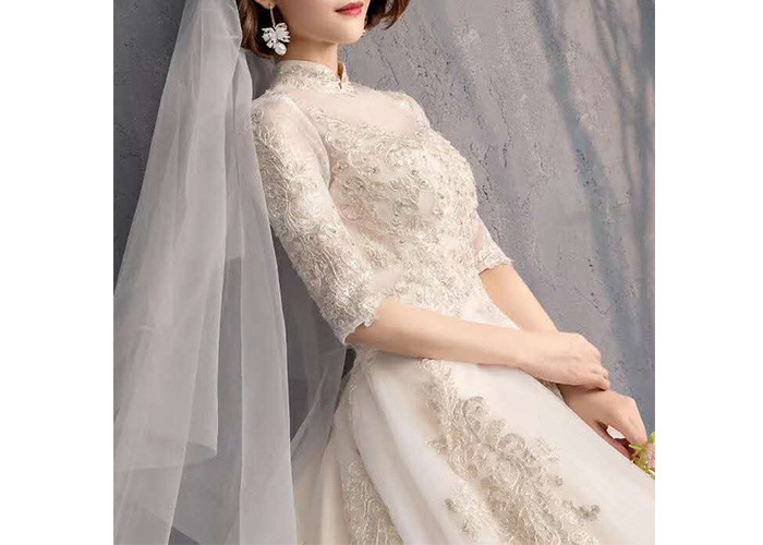 Fashion Off White Long Tail Wedding Dress With Half Sleeve And High Collar