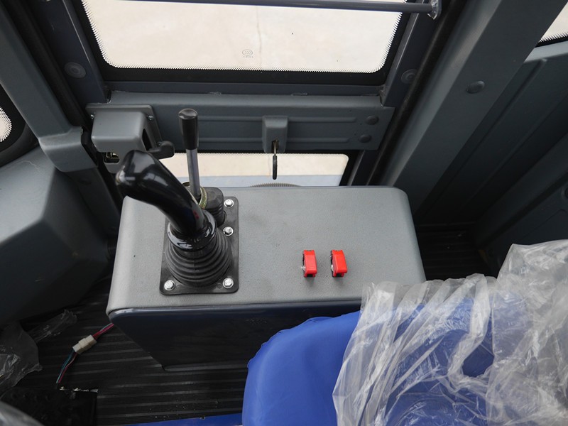 1.8 Ton 0.93CBM Heavy Earth Moving Machinery Wheel Loader Excavator Cummins Engine