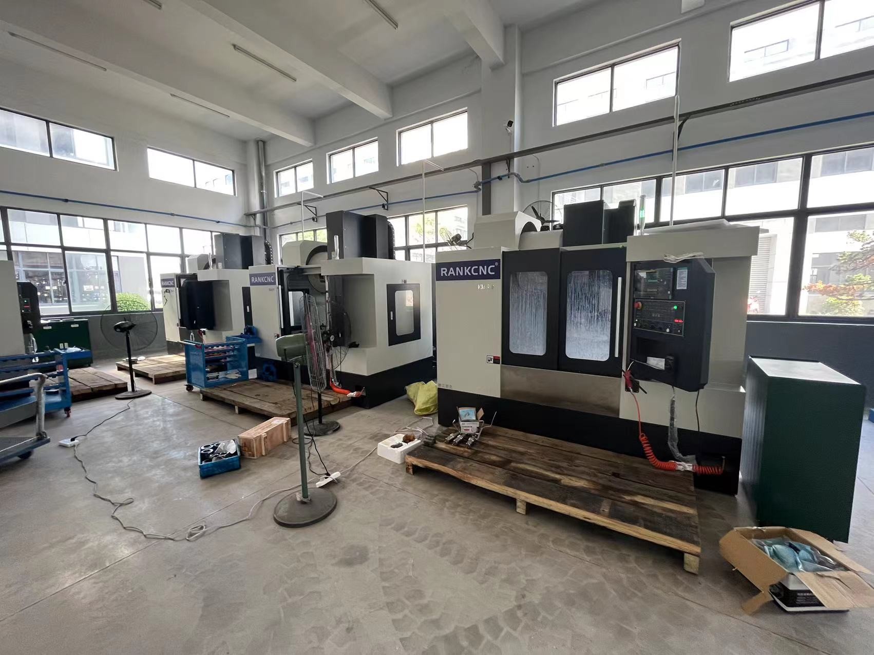 Square Hole Pneumatic Rotary Chuck Of Laser Dedicated Pipe Cutter