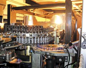 Quality High Efficiency 28000 BPH Automatic Pet Blow Molding Machine wholesale
