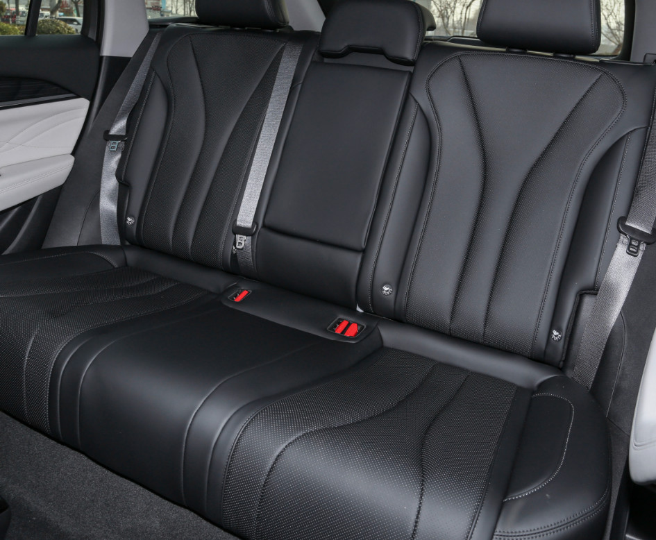 Extraordinary Geely Xingyue L 2023 2.0TD High-power Flagship Version 5 seats SUV