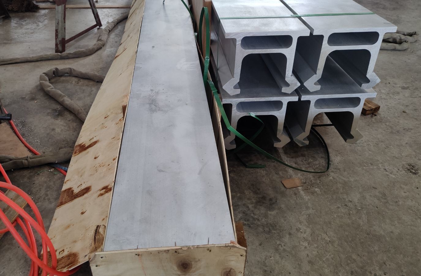 3100MM BMH200 Feed Beam Profiles SIMBA H1354 Aluminum Feed Beam Extruded Profiles