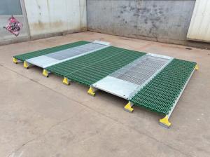 Quality OEM Clean Durable Steel Tri Bar Pig Farm Equipment wholesale