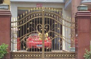 Quality Black Courtyard Modern Metal Garden Gates Anti Corrosion Modern Stylish wholesale
