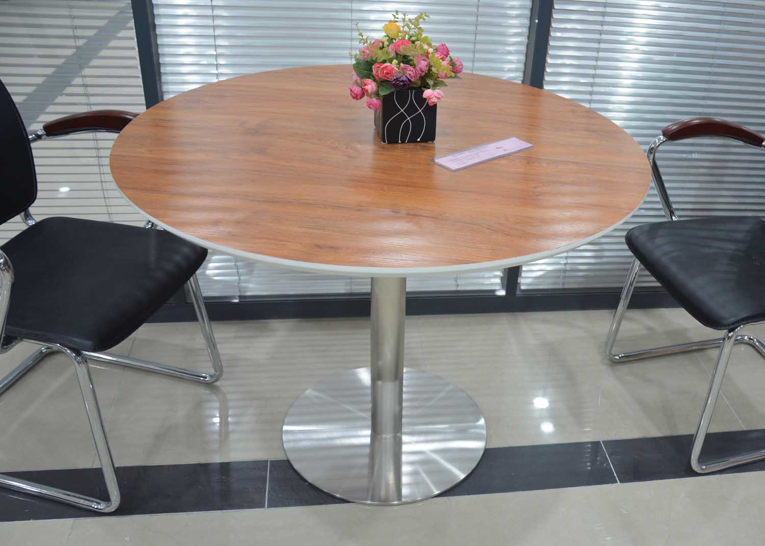 Dia 800 - 1200mm Custom Made Conference Tables With Crossed Wooden Leg