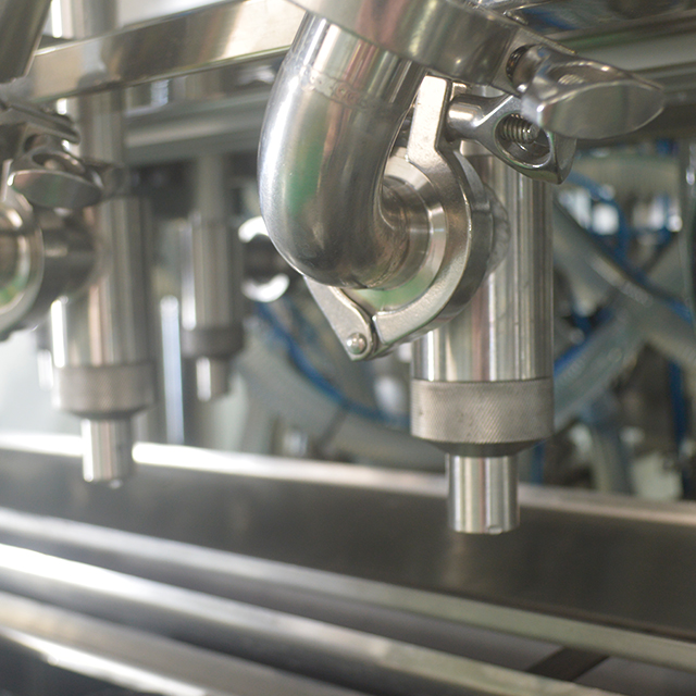 Guanhong Line Liquid Shampoo Filling and Sealing Machine with Labeling Accuracy ±1mm