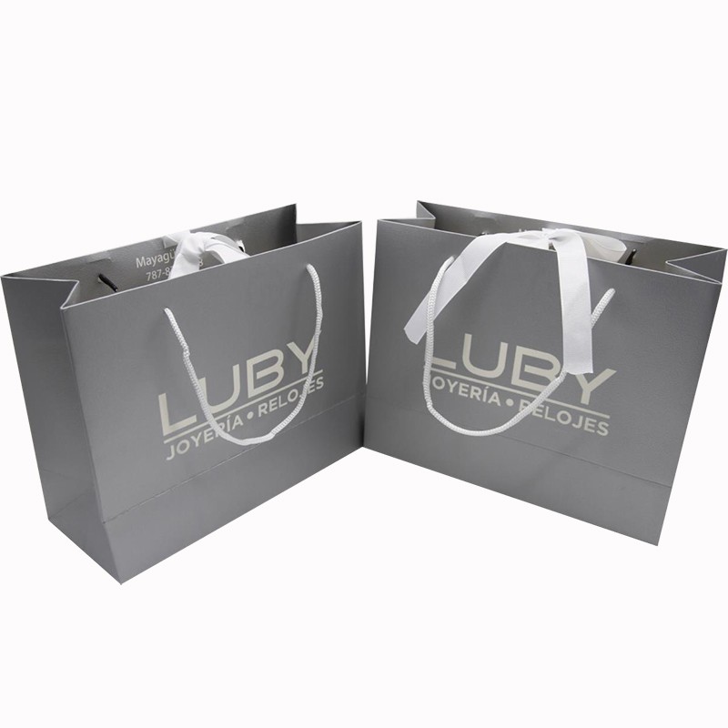 Hot Stamping Custom Luxury Gift Bags Recyclable Kraft Shopping Bags With Handles