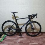 700C Fully Hidden Cable Road Bikes Full Carbon Fiber