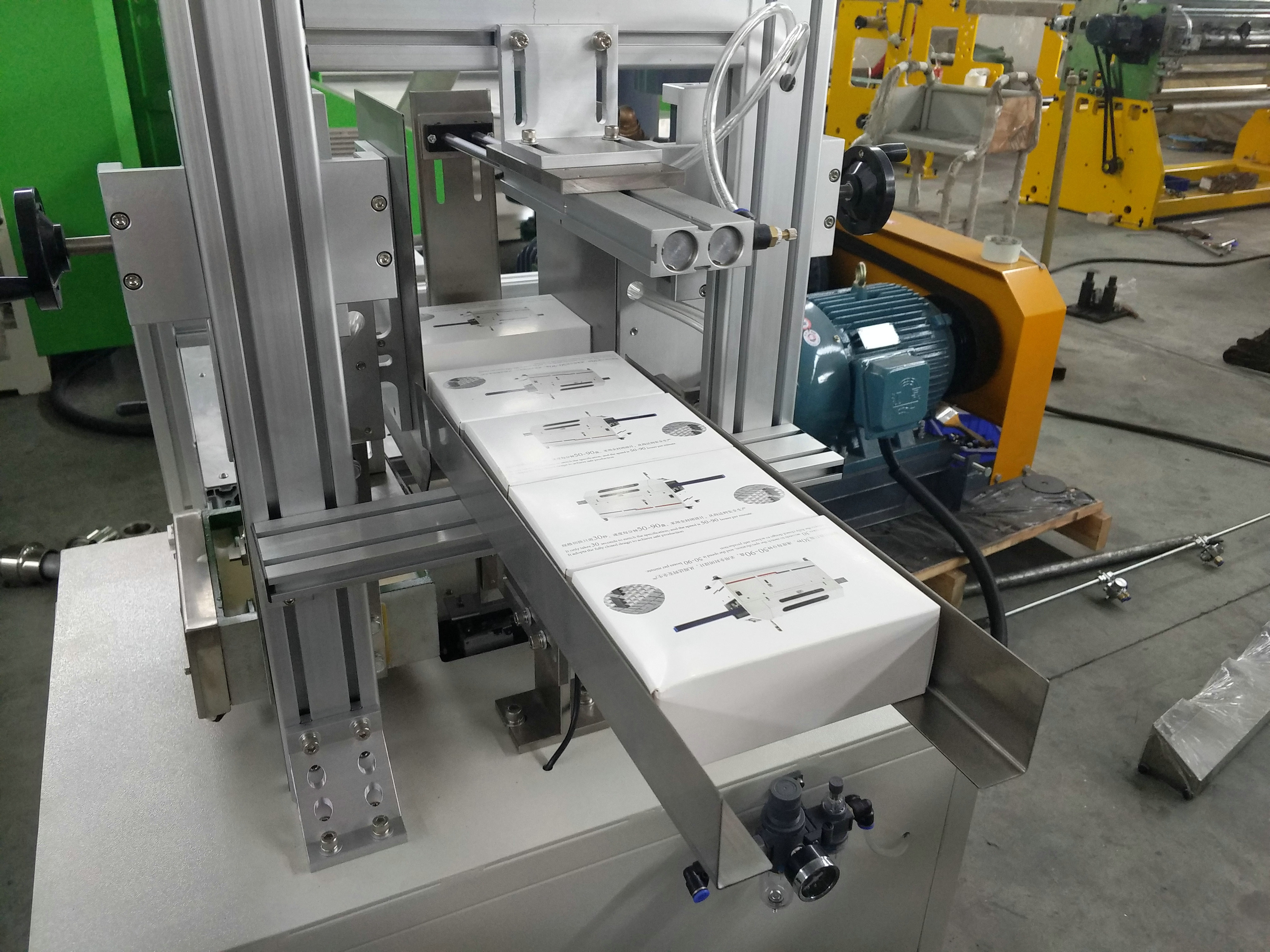 Low Investment Semi Automatic Facial Tissue Paper Packing Machine 36-40 boxes/min