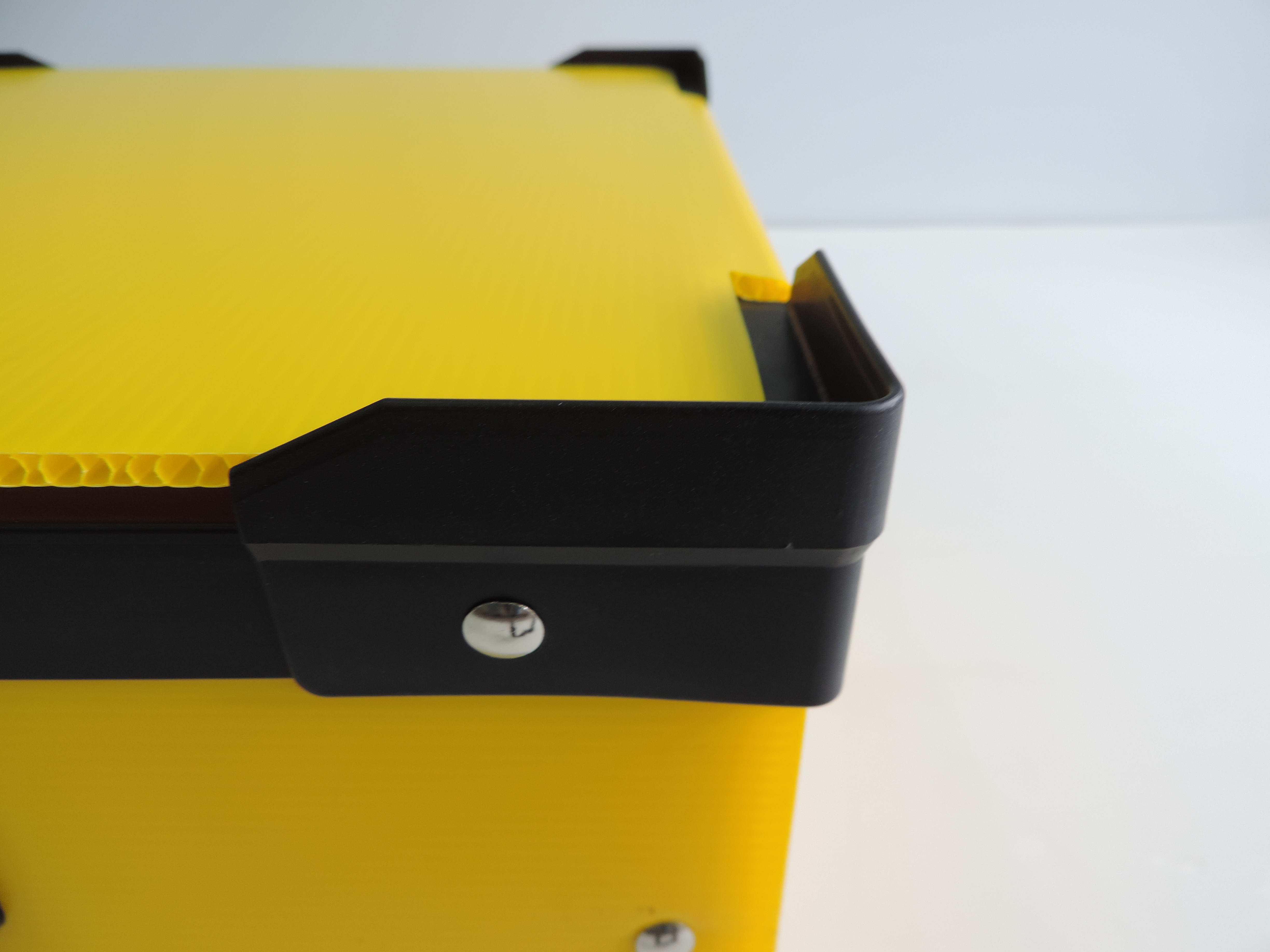 Stackable Corrugated Plastic Packaging Boxes , Corrugated Plastic Box With Lid Handle