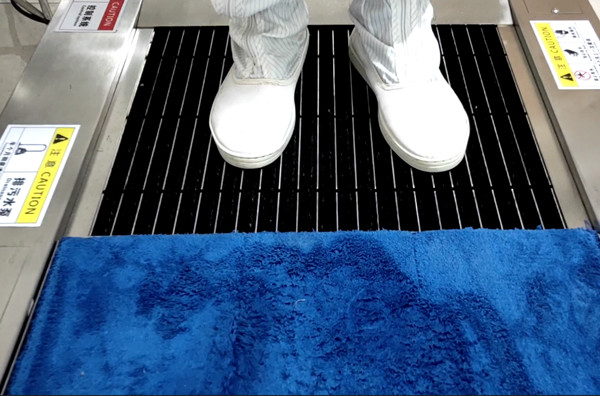 Immersion / Soak Type Sole Cleaning Machine Inside Air Shower NO Handrail