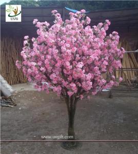 Quality UVG wedding table centerpiece fake trees for sale with artificial cherry blossom branches wholesale