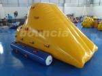 0.9mm PVC Tarpaulin Inflatable Iceberg With 2 Sides Climbing For Pool