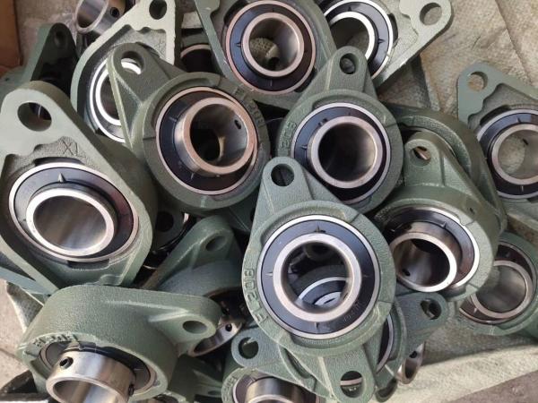 C0 Chrome Steel Pillow Block Ball Bearings UCF203 UCF204 UCF205 UCF206
