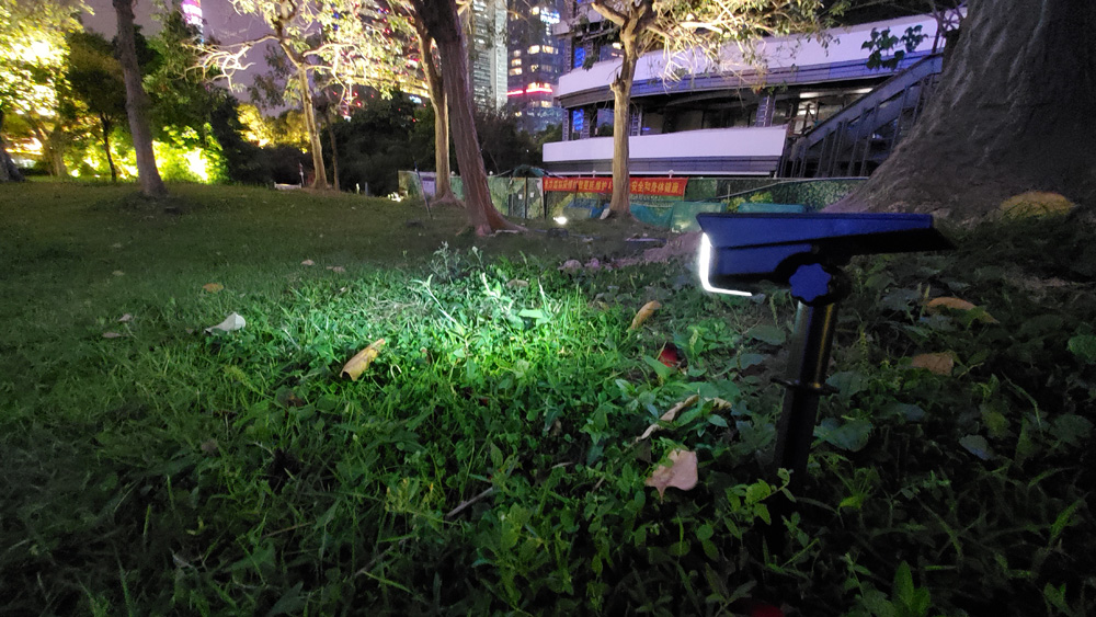 1.5W LED Solar Landscape Spotlights