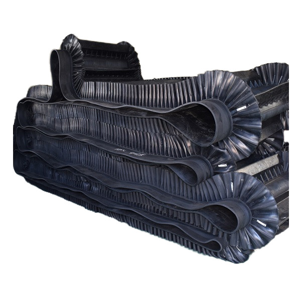 Black Corrugated Sidewall Conveyor Belt for Large Inclination Transportation