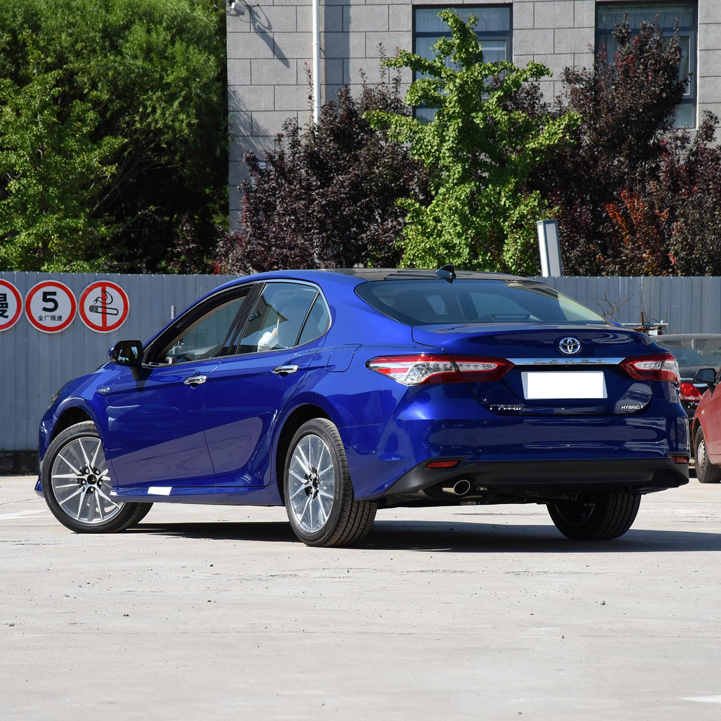 Hybrid Car To-yota C-amry 2023 2024 2.5l 0km Used Car In Cars Used To-yota Car Entertainment System Yes Tire Size R16